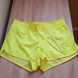 H&M sport active highlighter shorts